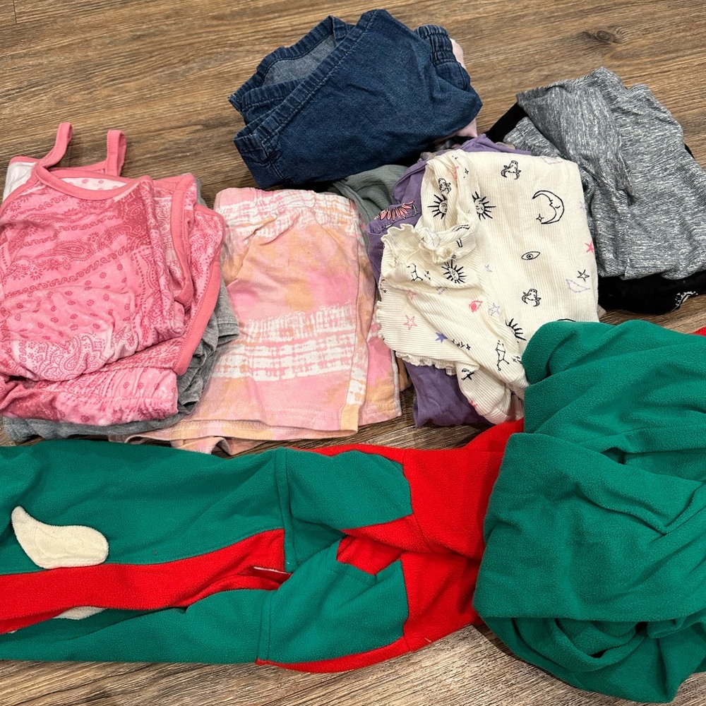 Girls clothing lot 16 pieces size medium 7/8